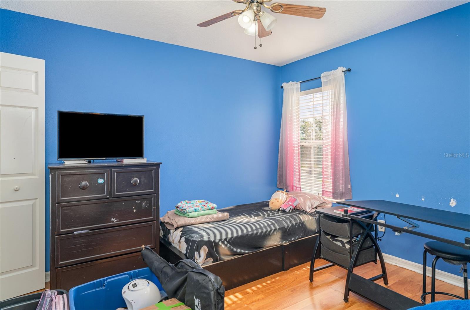 Image 21 of 30 For 915 Windton Oak Drive