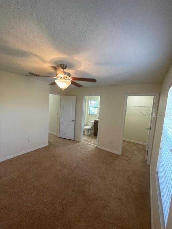 Listing photo id 9 for 4300 Fennwood Ct