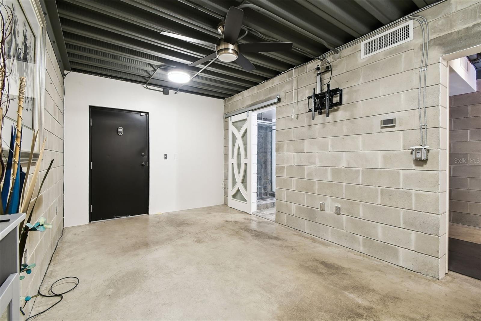 Image 10 of 37 For 1310 Washington Street