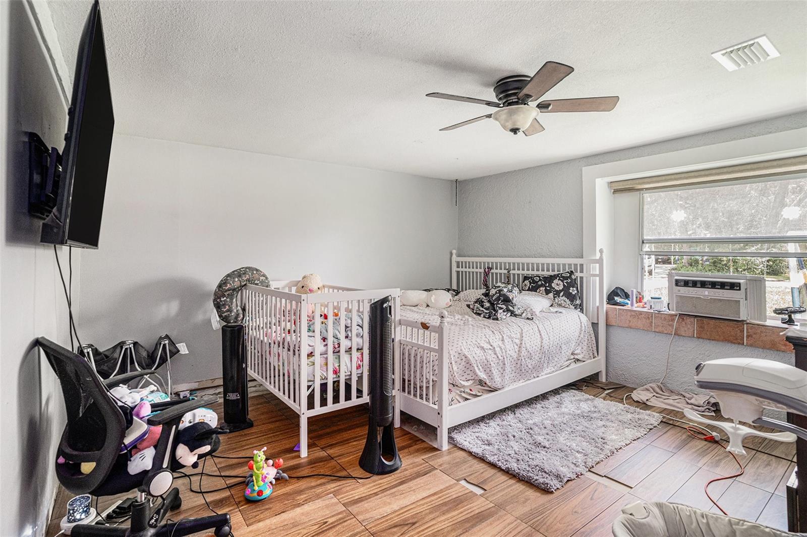 Listing photo id 5 for 36251 Horseshoe Drive