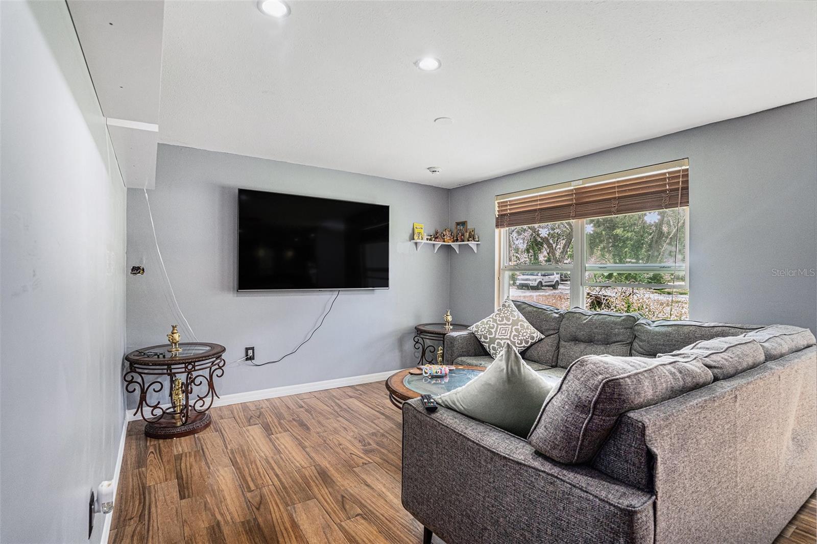 Listing photo id 6 for 36251 Horseshoe Drive