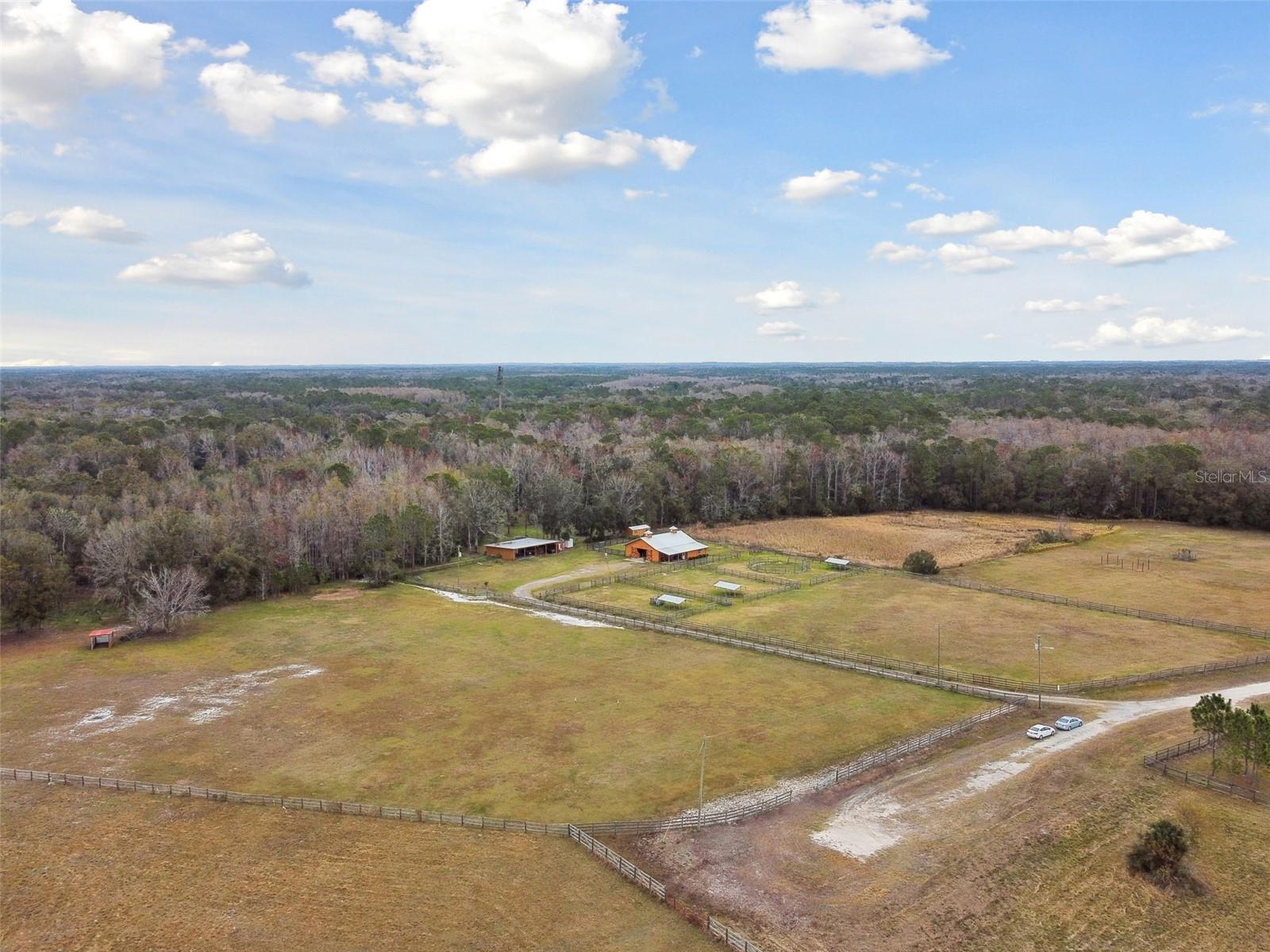 Listing photo id 0 for 25705 Armenian Lane