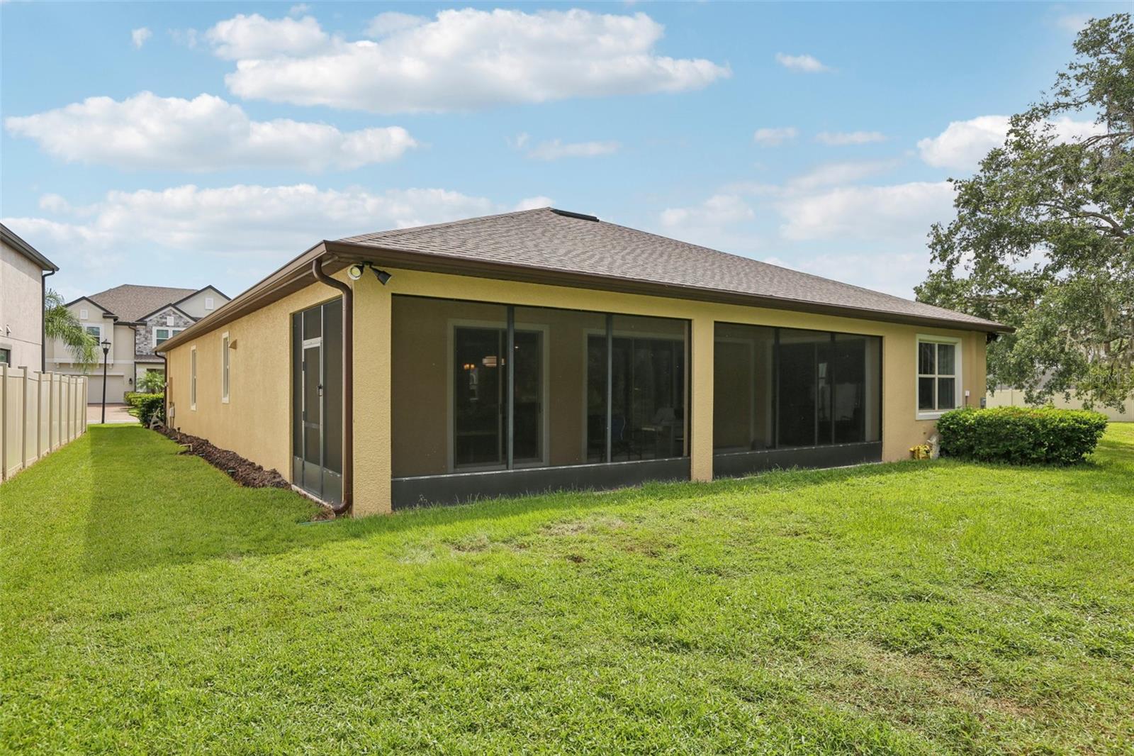 Image 7 of 36 For 19246 Briarbrook Drive