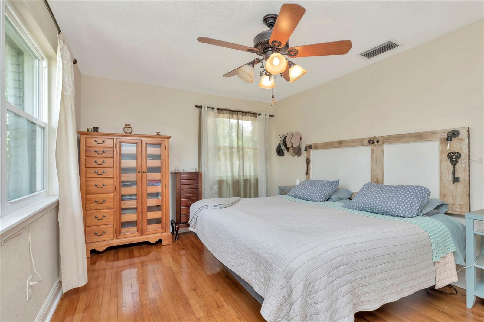 Image 20 of 61 For 4830 3rd Avenue N