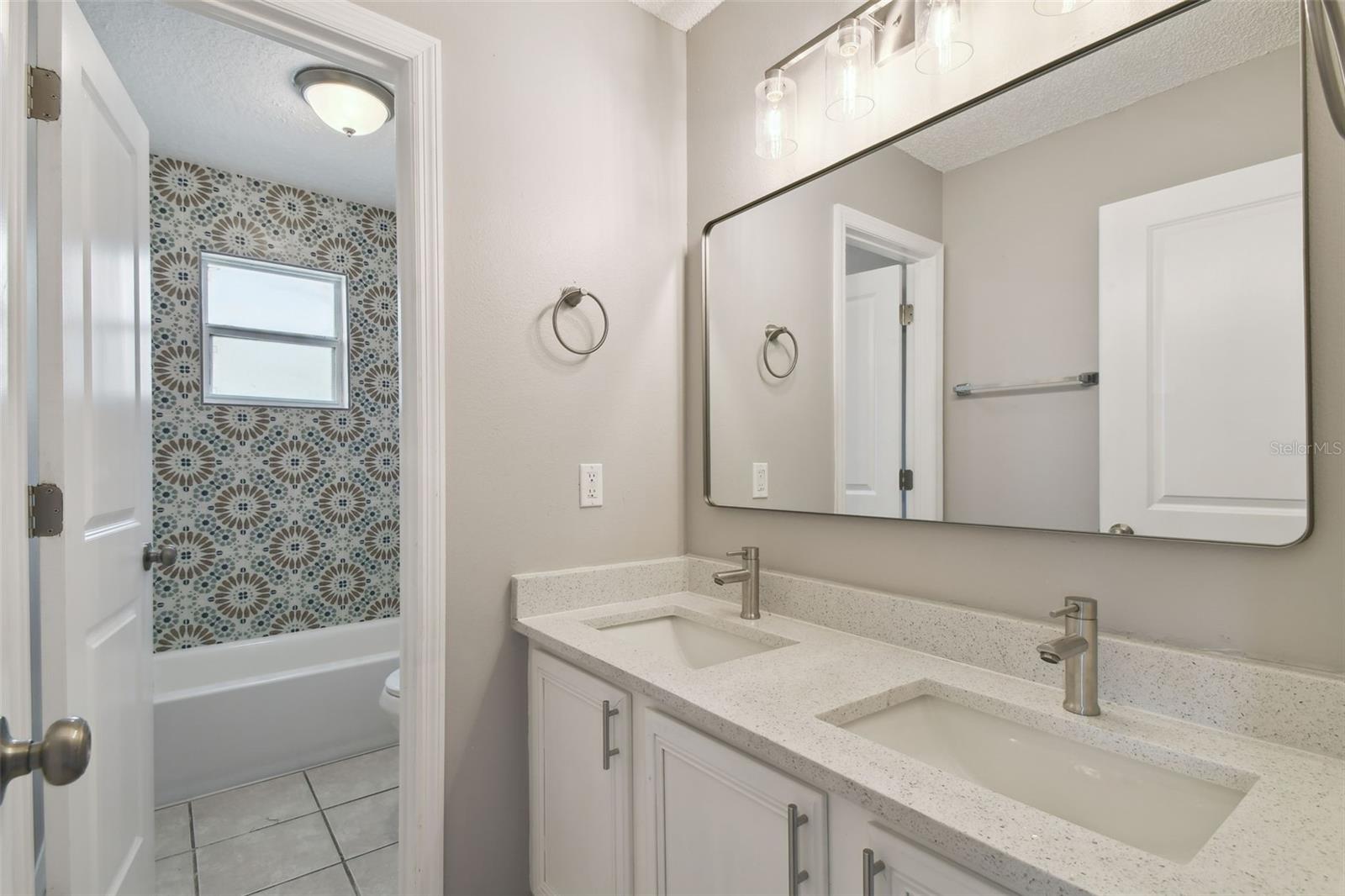 Image 23 of 32 For 811 Abbeville Court