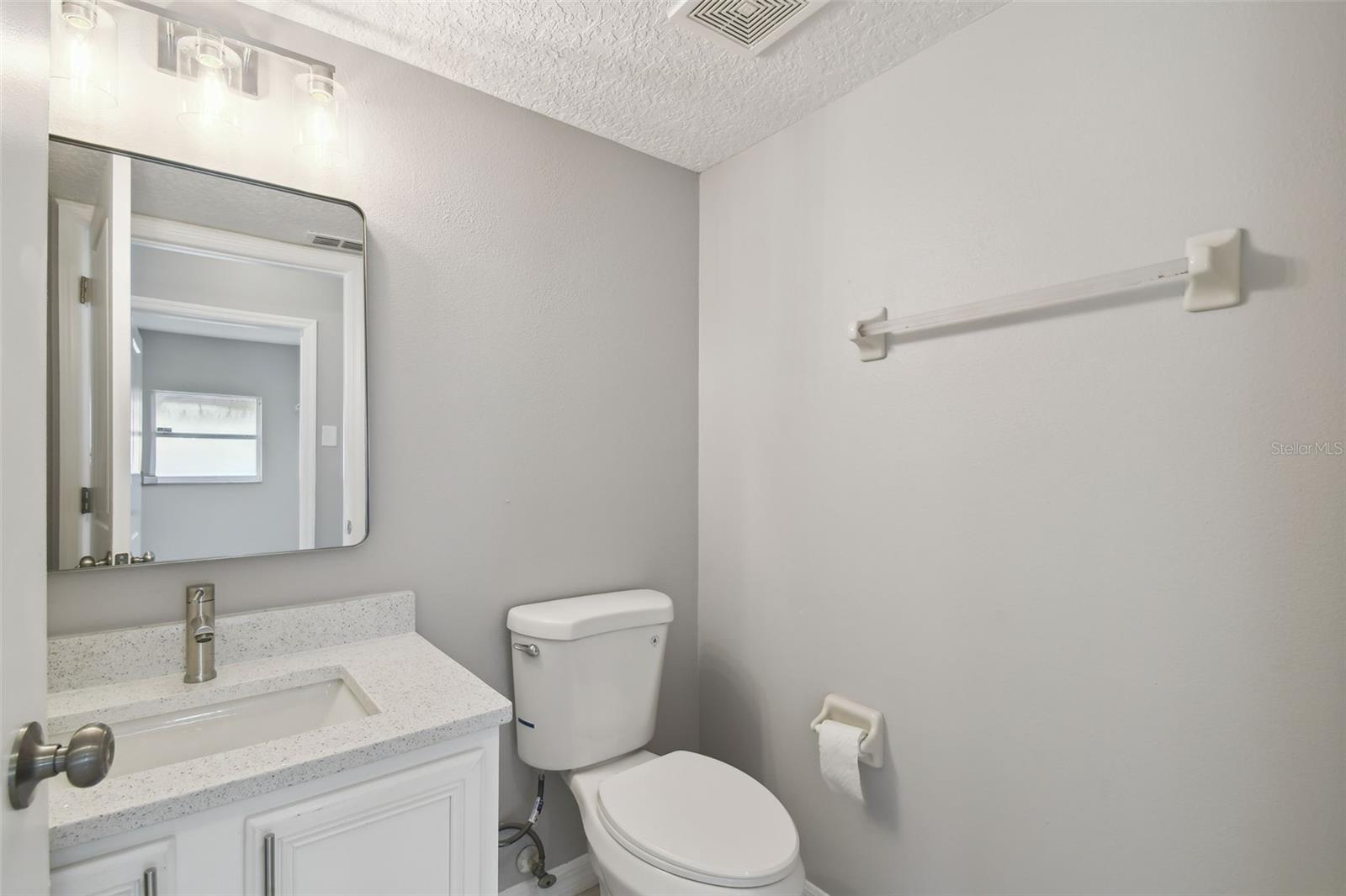 Image 27 of 32 For 811 Abbeville Court