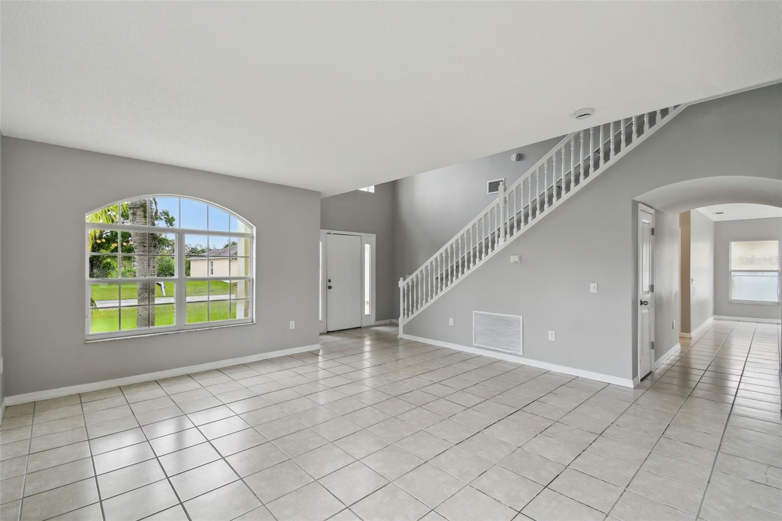Image 4 of 32 For 811 Abbeville Court