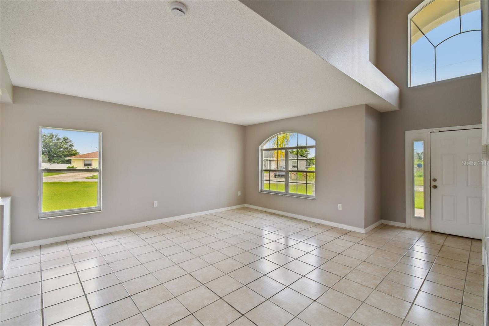 Image 5 of 32 For 811 Abbeville Court