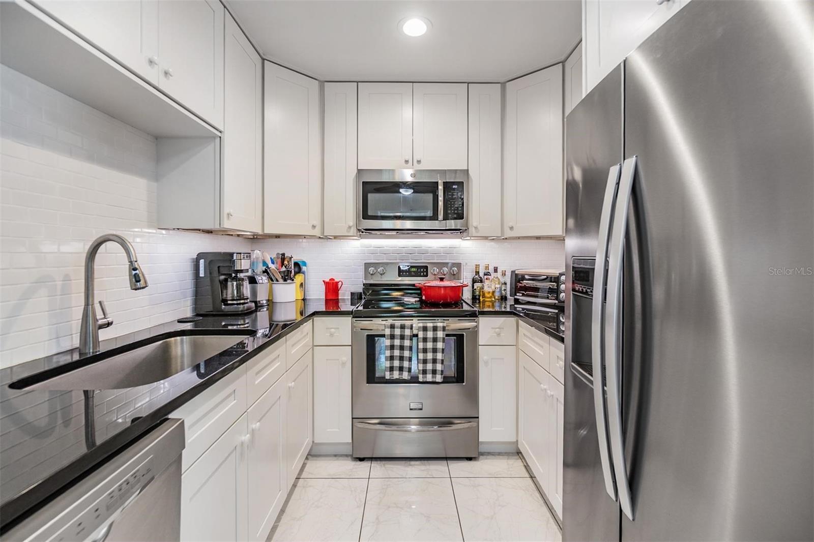 Image 17 of 37 For 751 Bayshore Drive