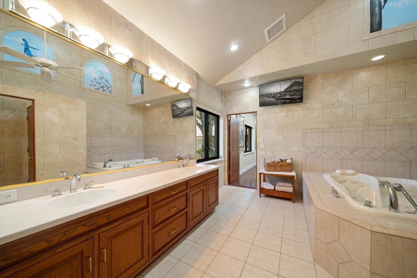 Image 45 of 91 For 1835 Alicia Way