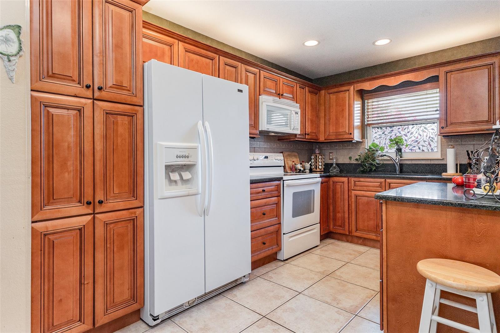 Image 10 of 18 For 5225 Imperial Lakes Boulevard 41