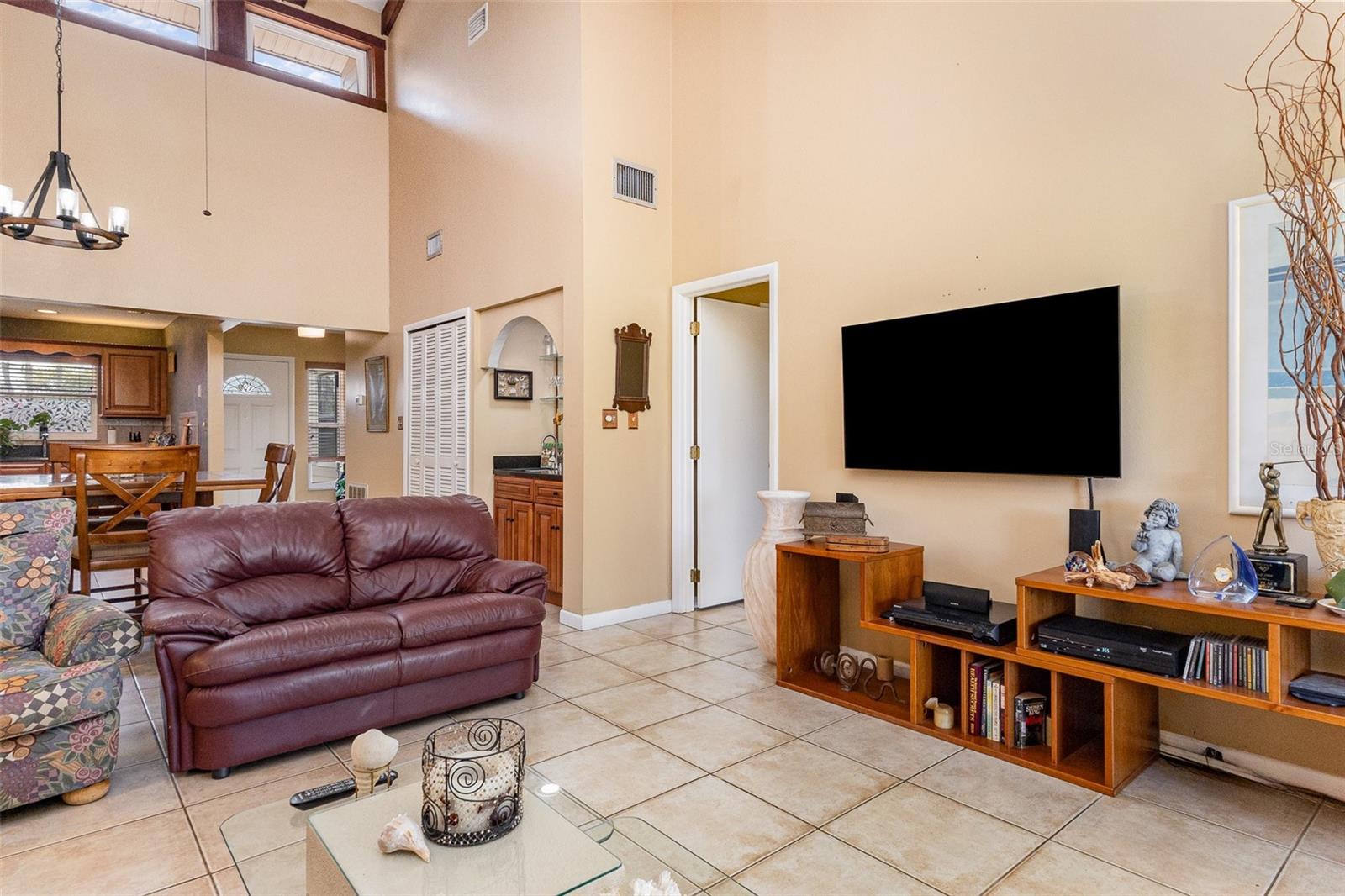 Image 8 of 18 For 5225 Imperial Lakes Boulevard 41