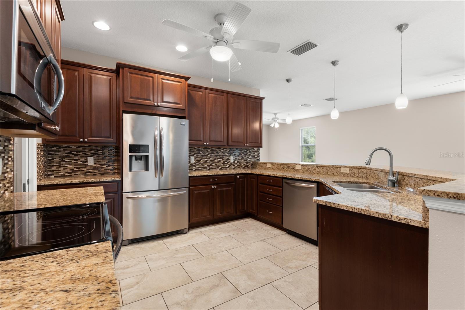 Image 12 of 35 For 7333 Trask Street