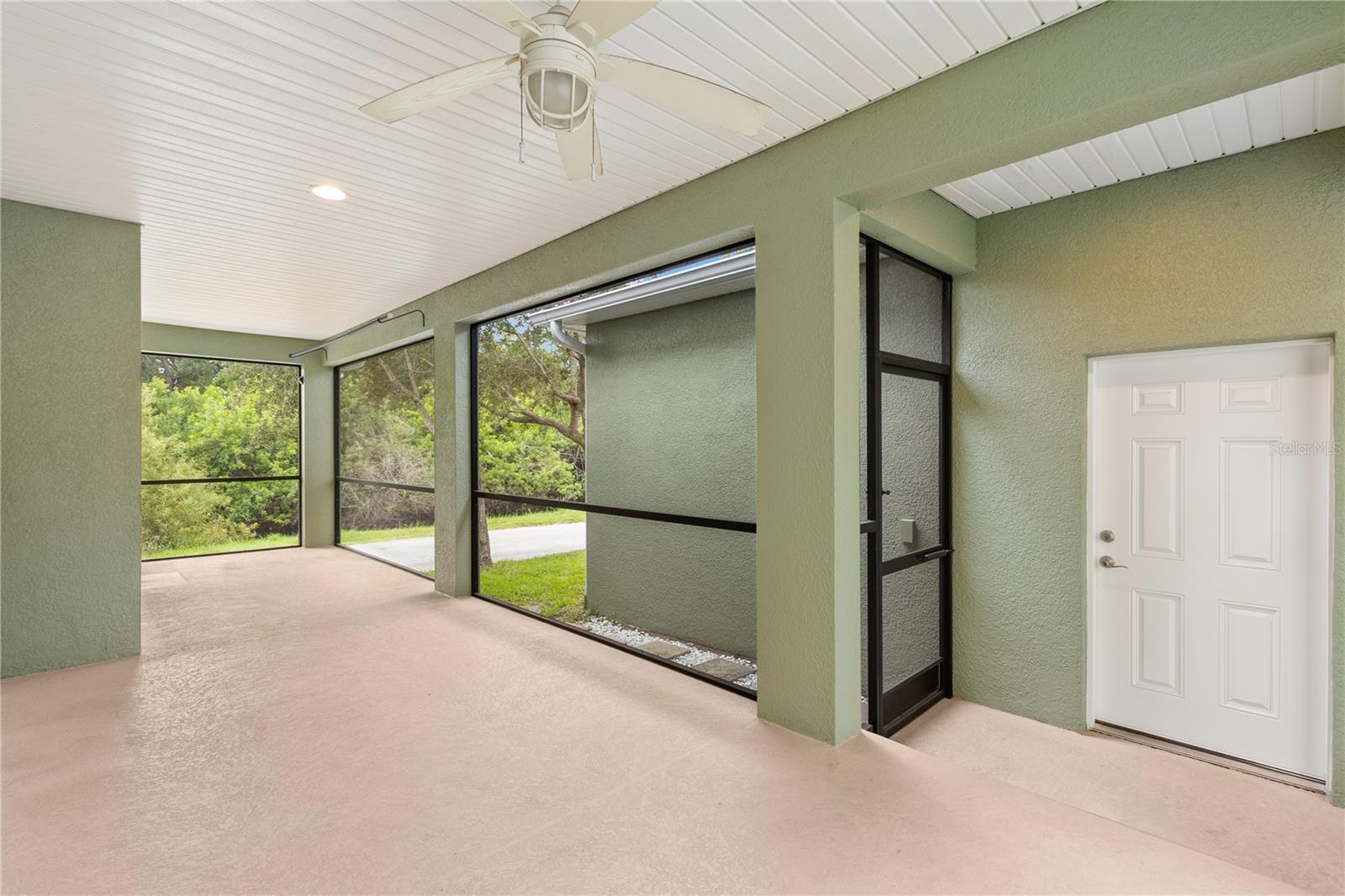 Image 16 of 35 For 7333 Trask Street