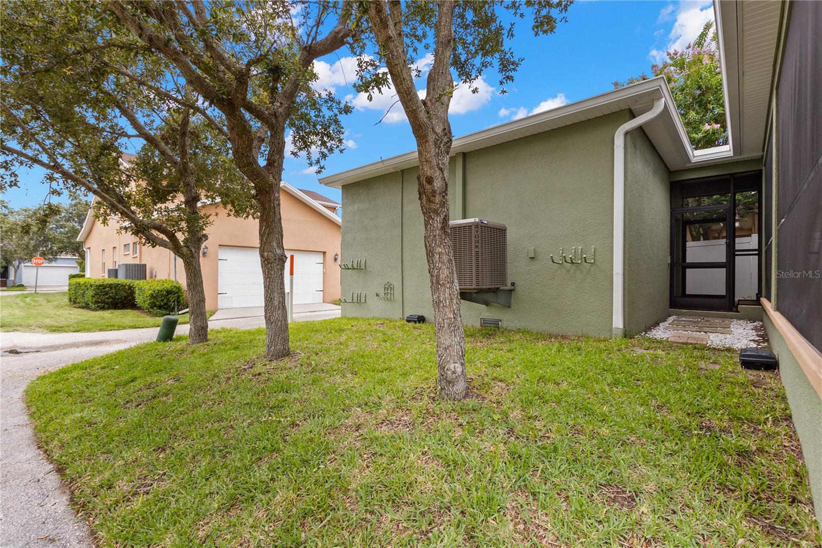 Image 18 of 35 For 7333 Trask Street
