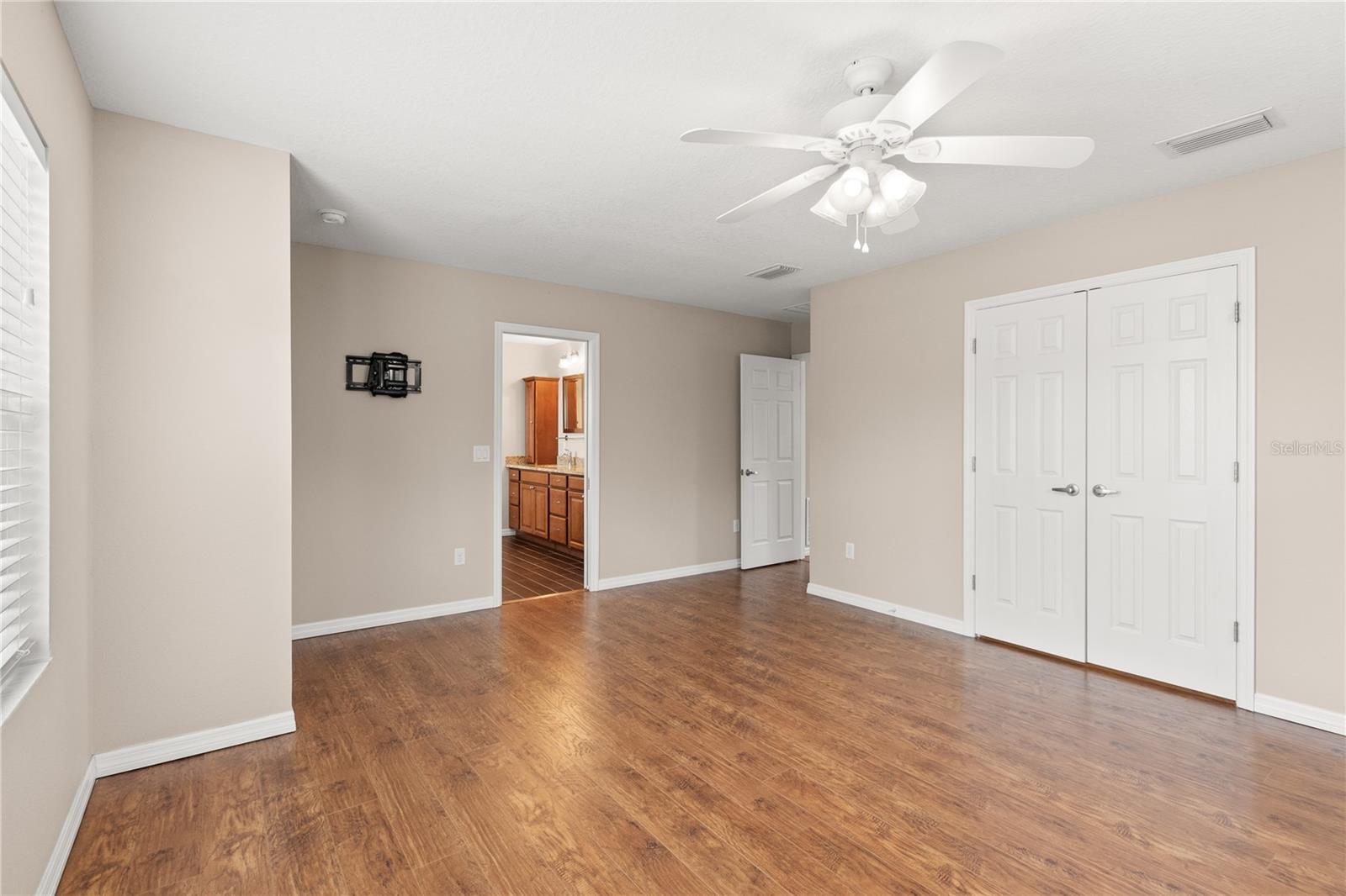 Image 22 of 35 For 7333 Trask Street