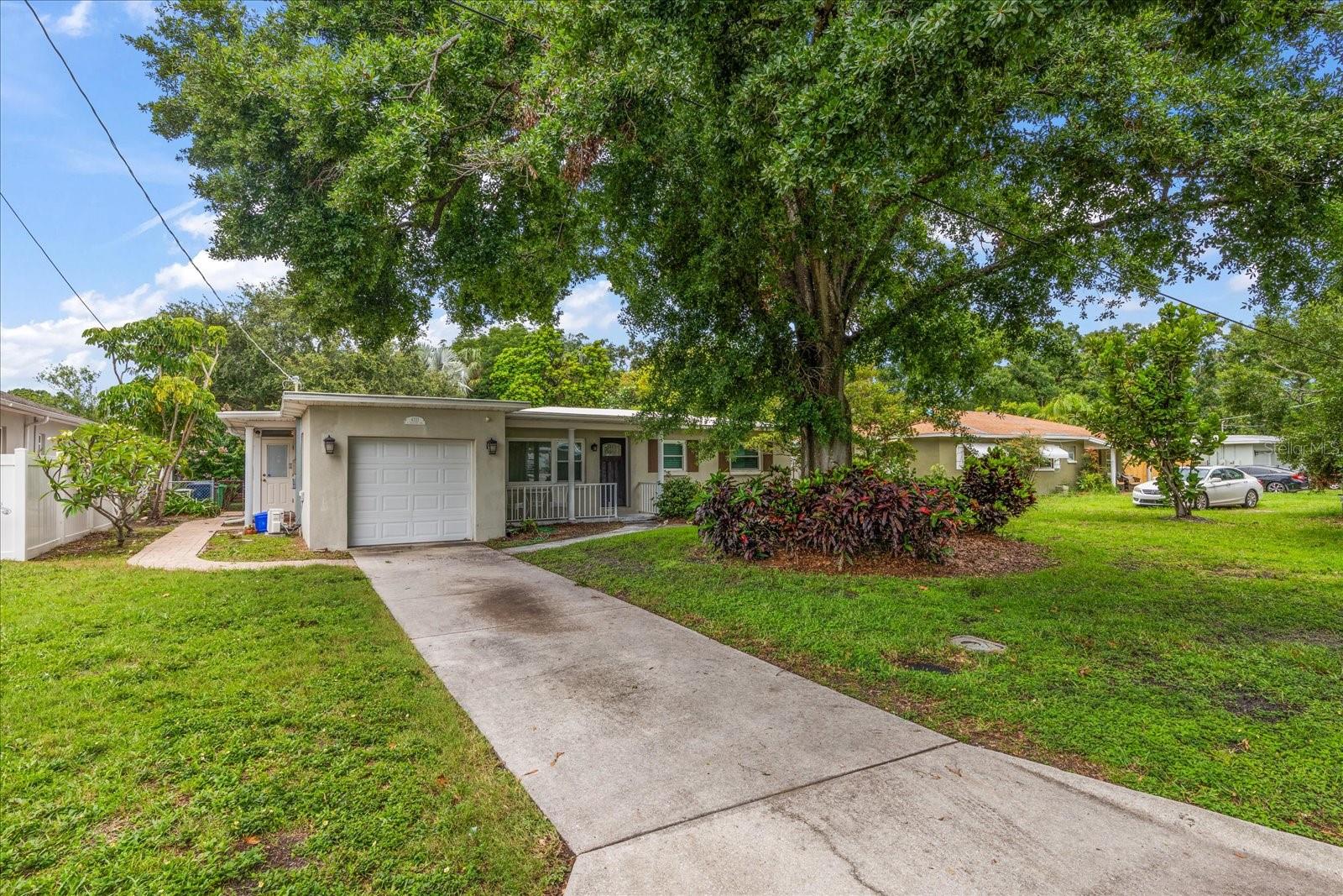 Image 4 of 32 For 4321 Thatcher Avenue