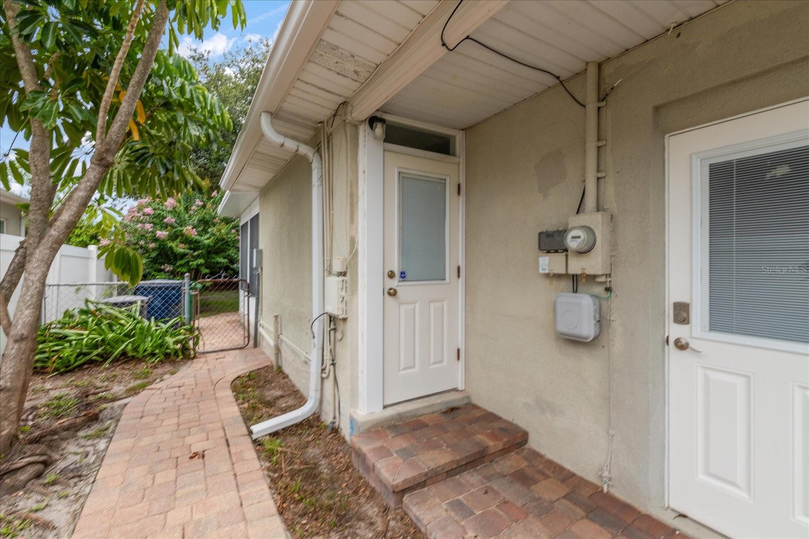 Image 8 of 32 For 4321 Thatcher Avenue