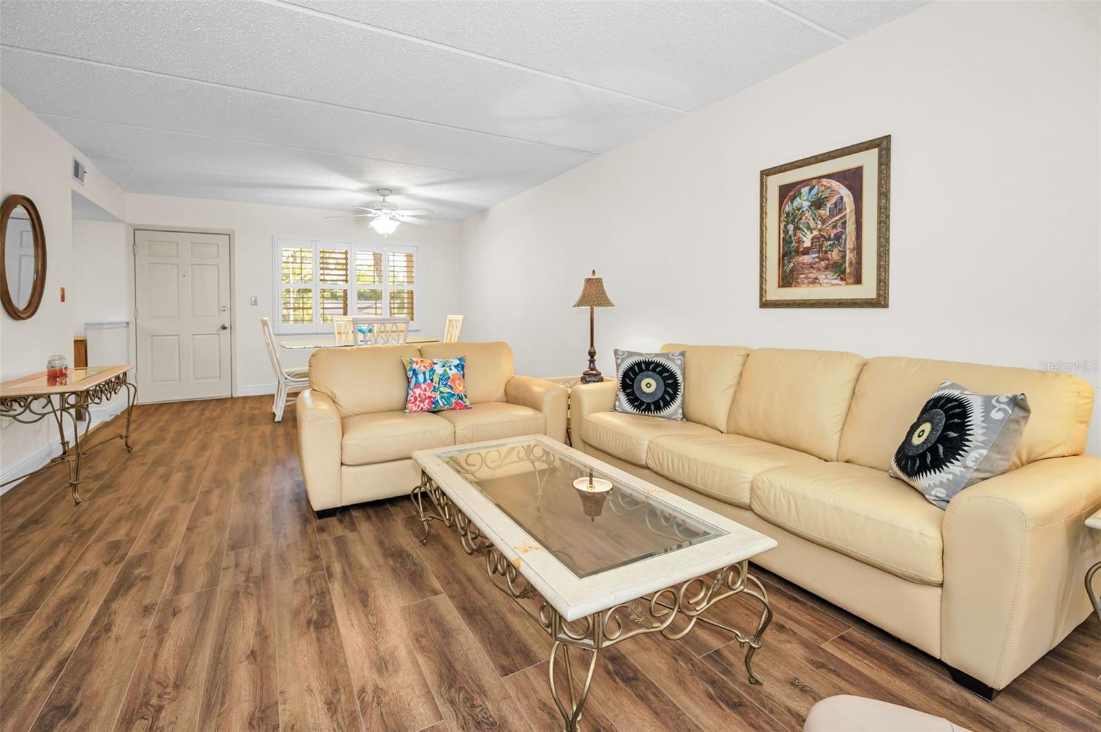 Image 18 of 61 For 920 Virginia Street 204