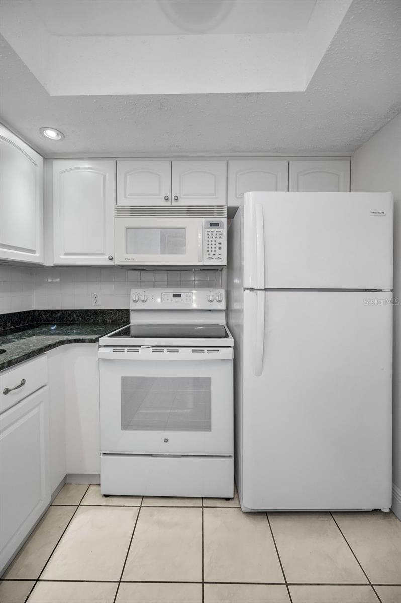 Image 22 of 61 For 920 Virginia Street 204
