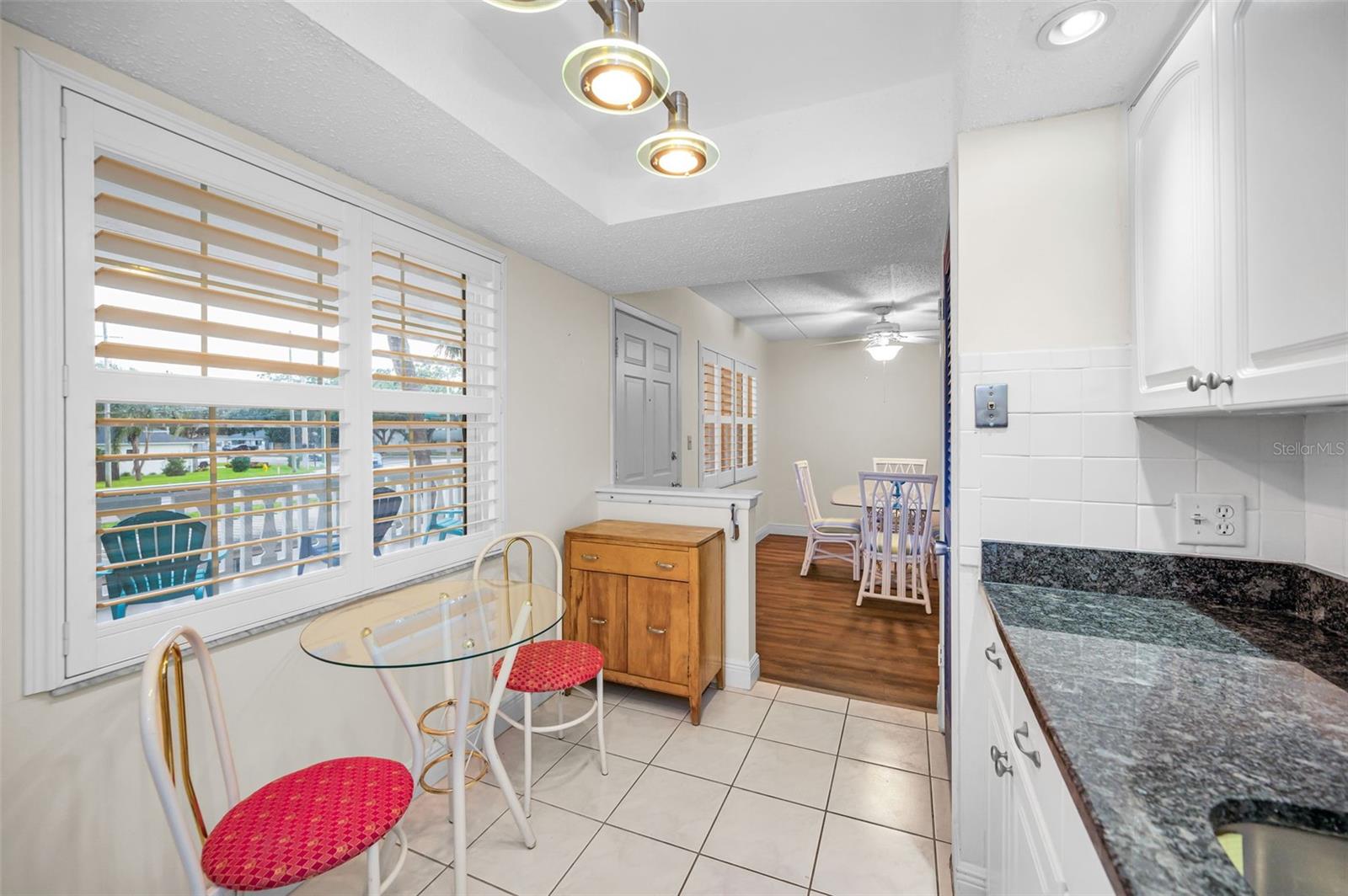 Image 26 of 61 For 920 Virginia Street 204