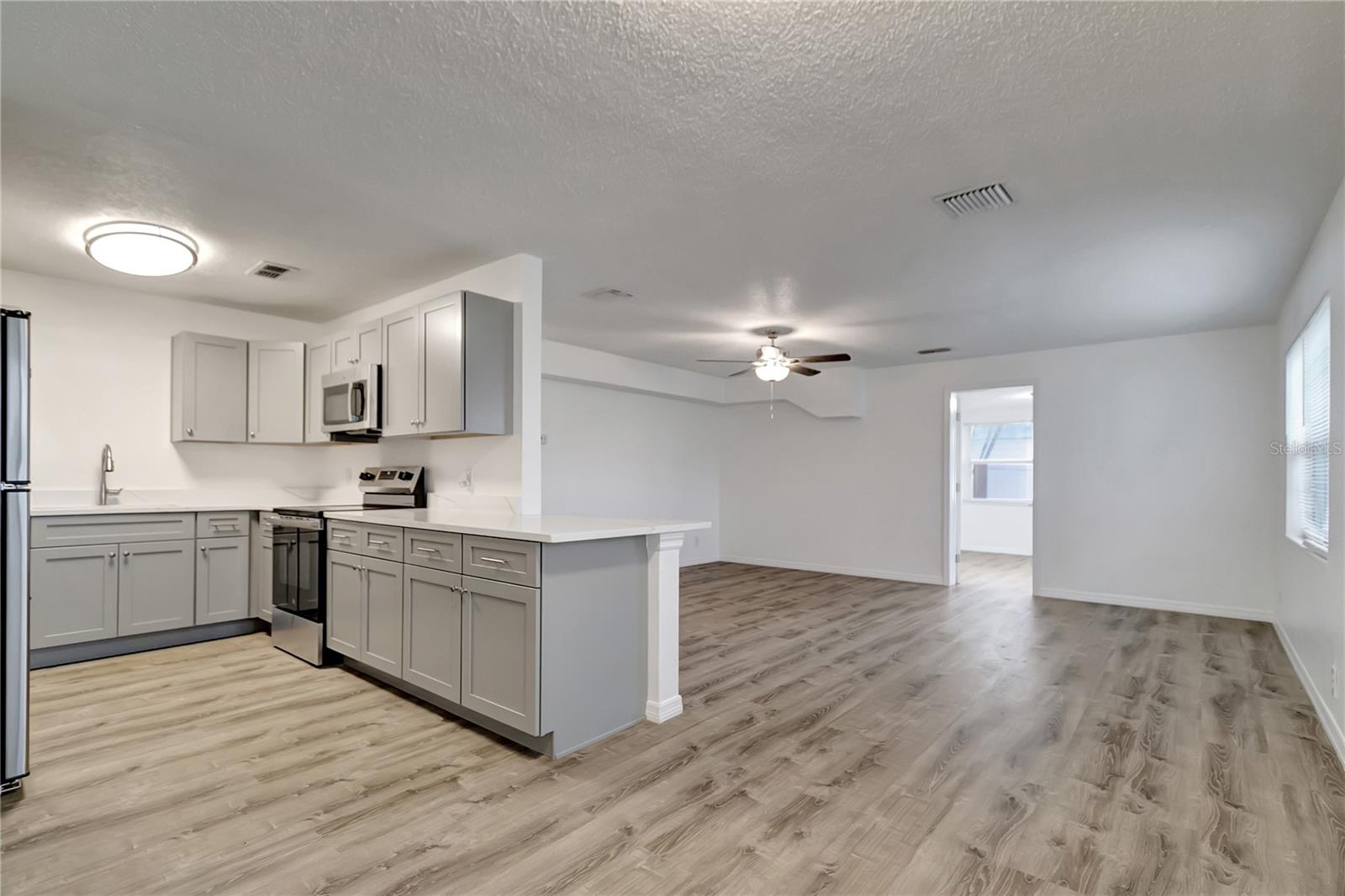 Image 10 of 35 For 517 Fairhope Drive