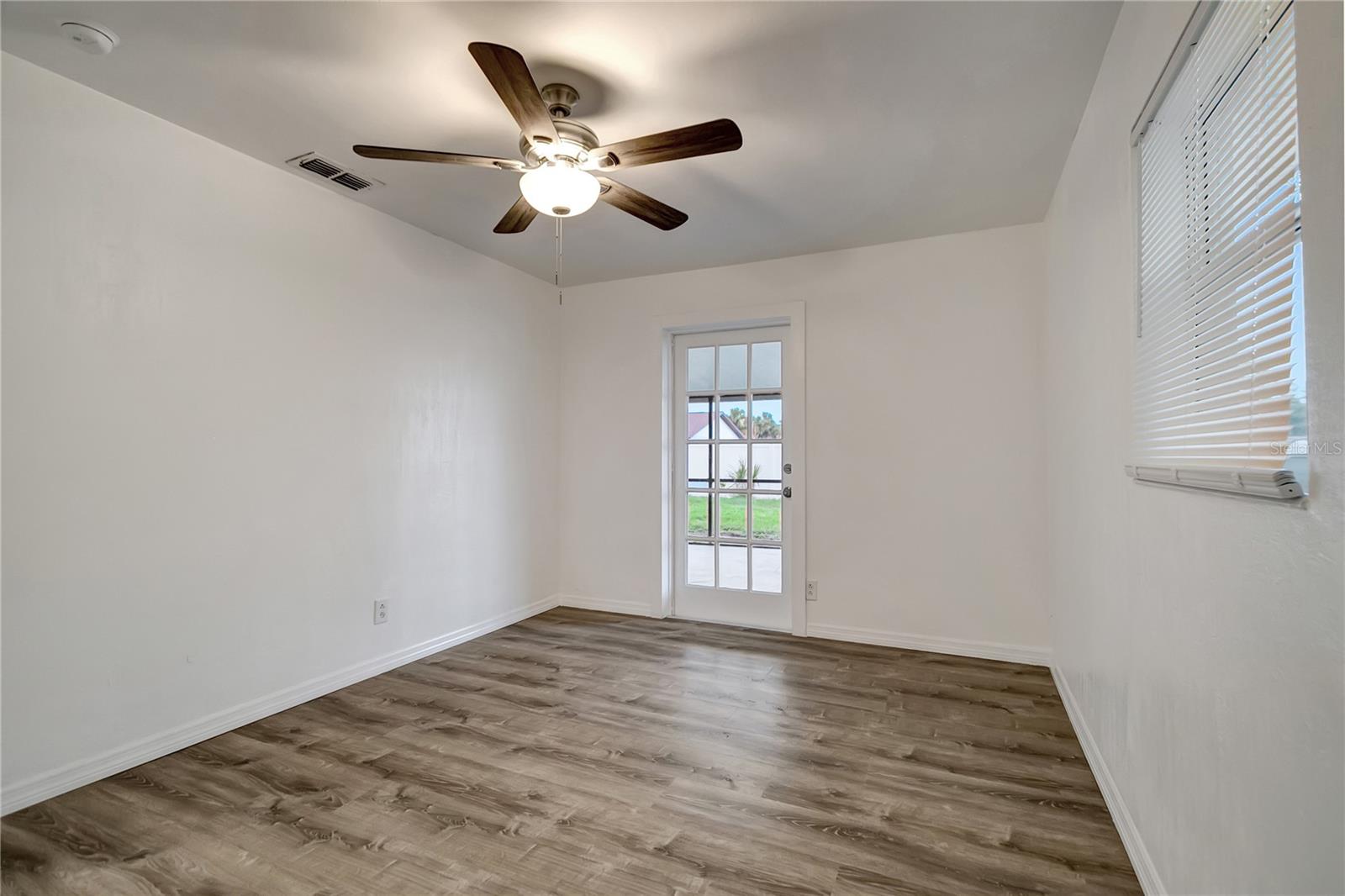 Image 21 of 35 For 517 Fairhope Drive
