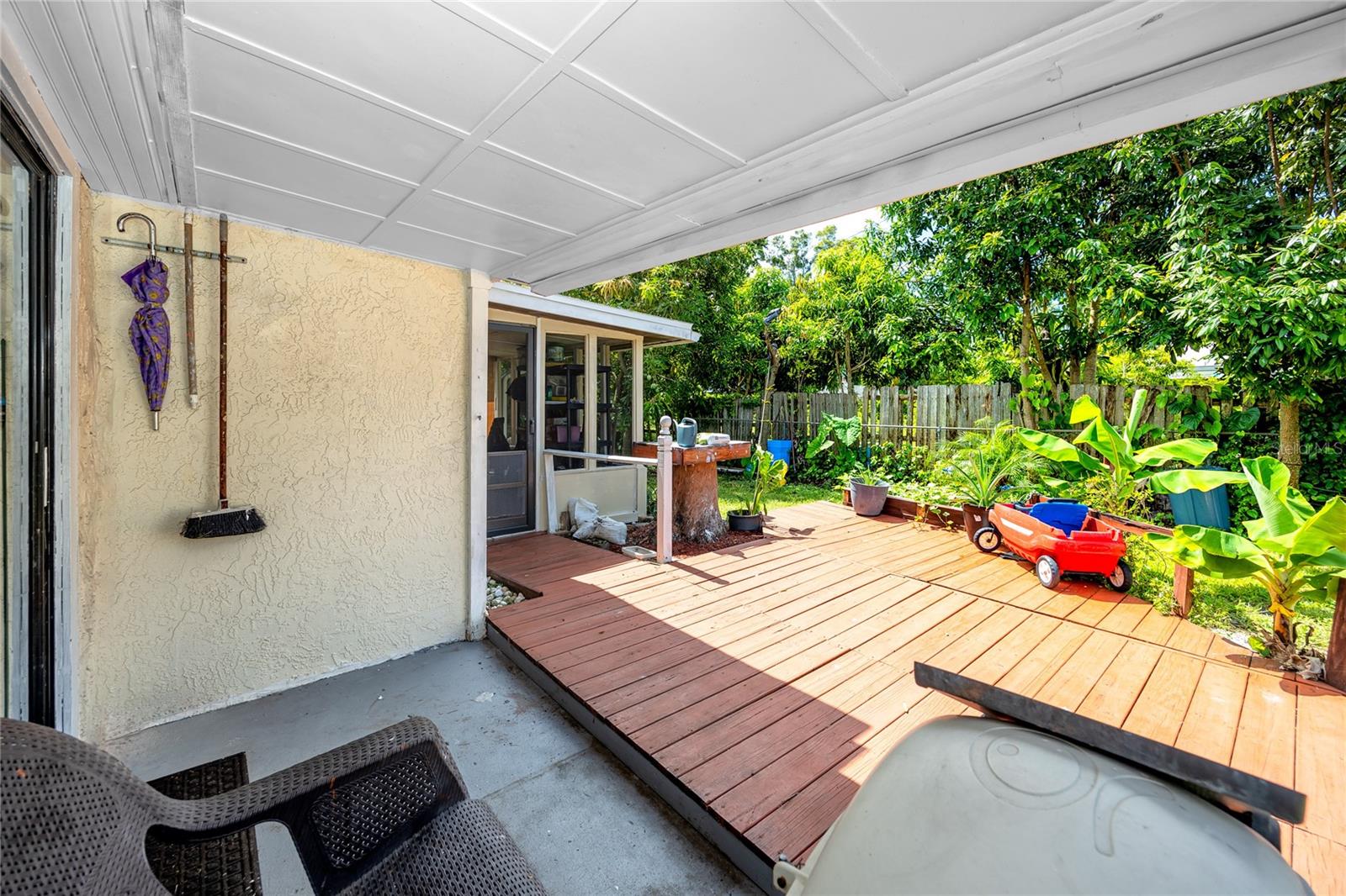 Image 33 of 44 For 6084 71st Avenue N