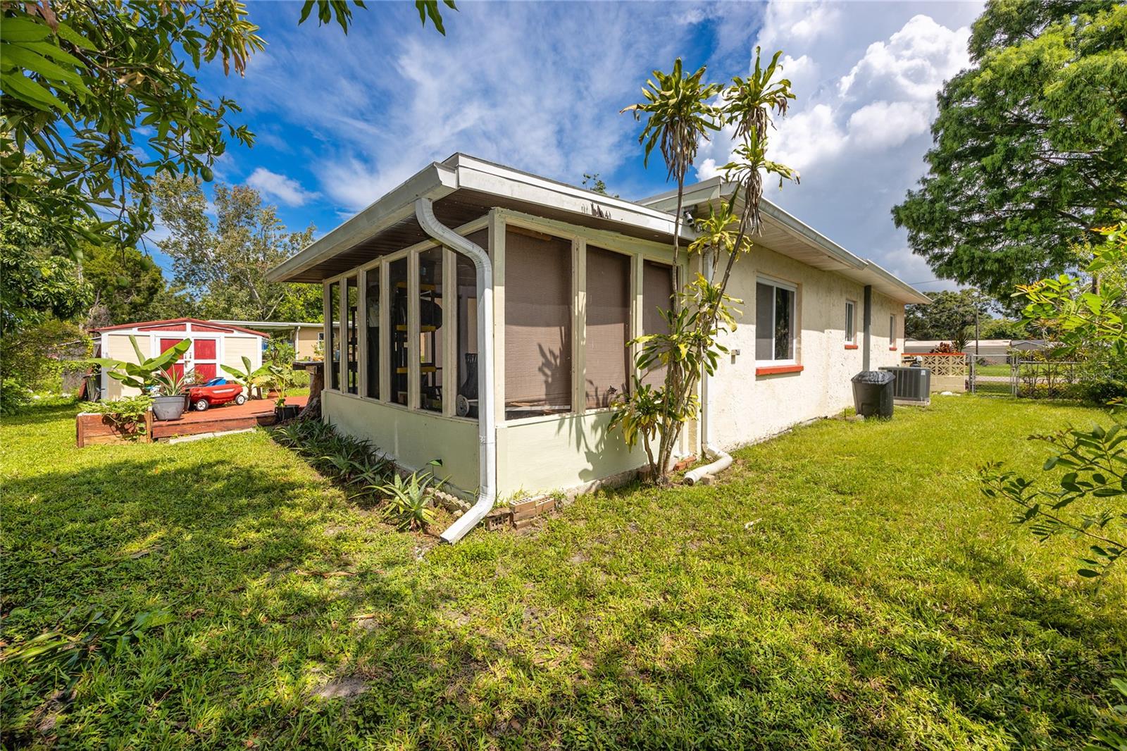 Image 36 of 44 For 6084 71st Avenue N