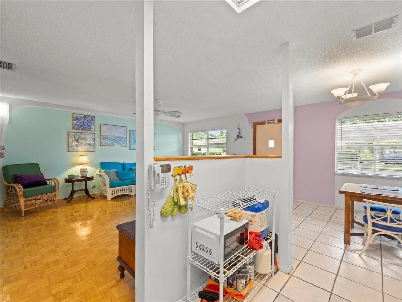 Image 15 of 31 For 2357 Walton Circle M6