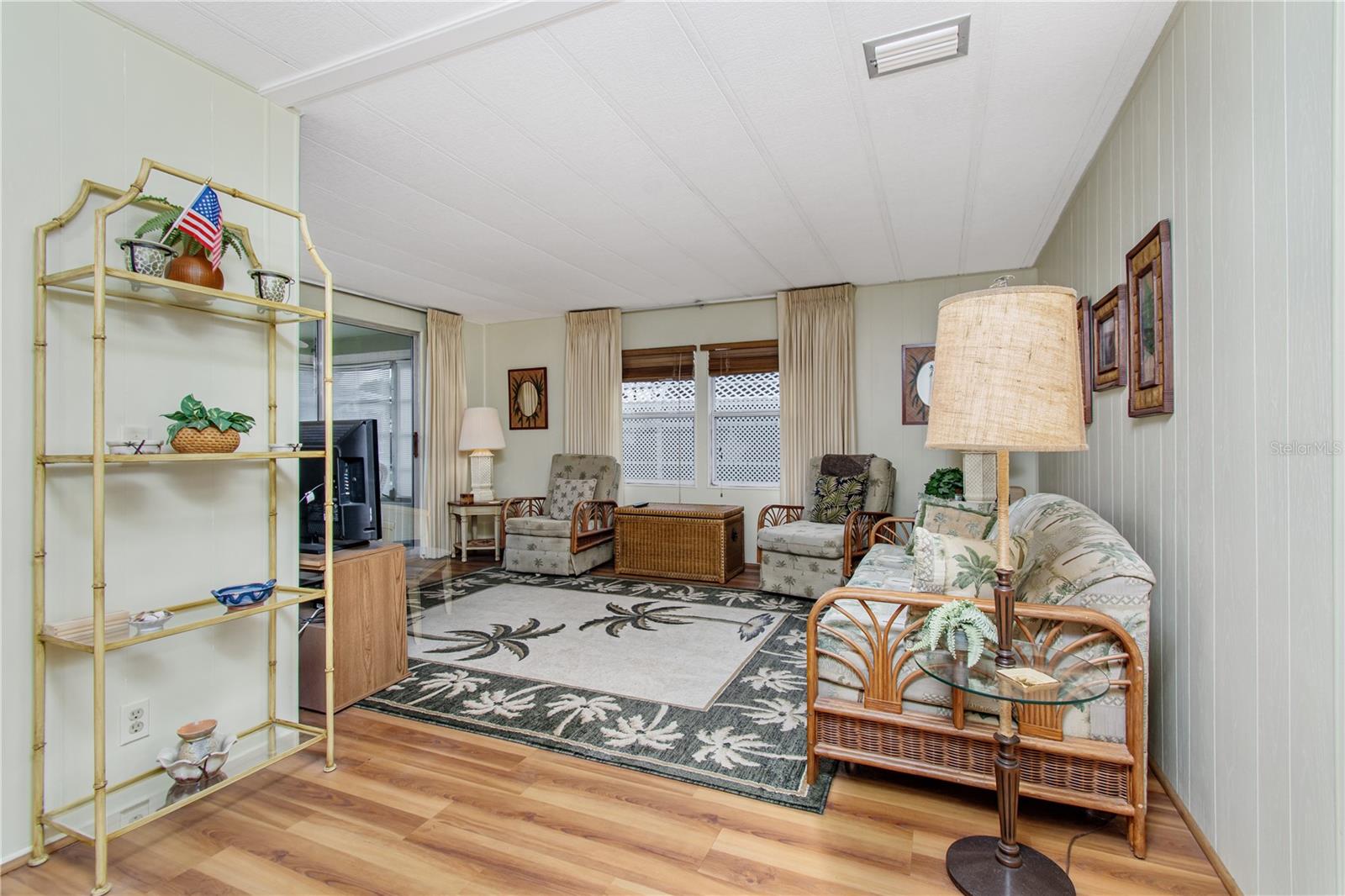 Image 8 of 44 For 664 Sugar Palm Street