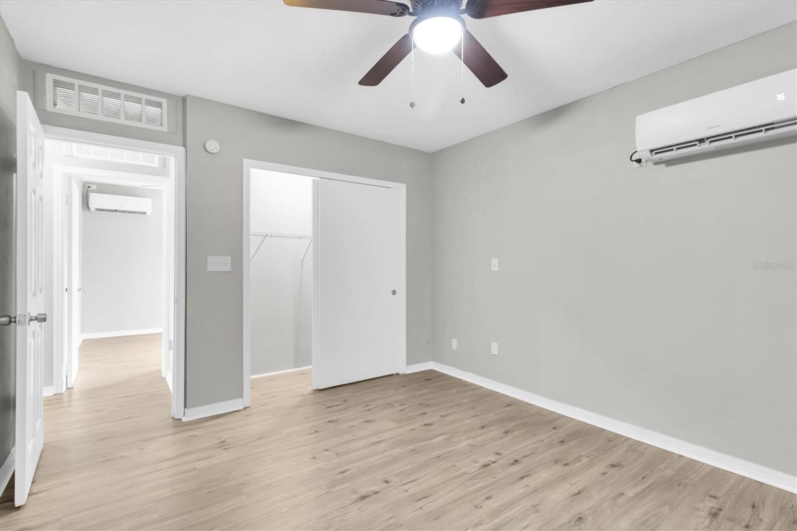 Image 20 of 58 For 271 Eastpoint Court