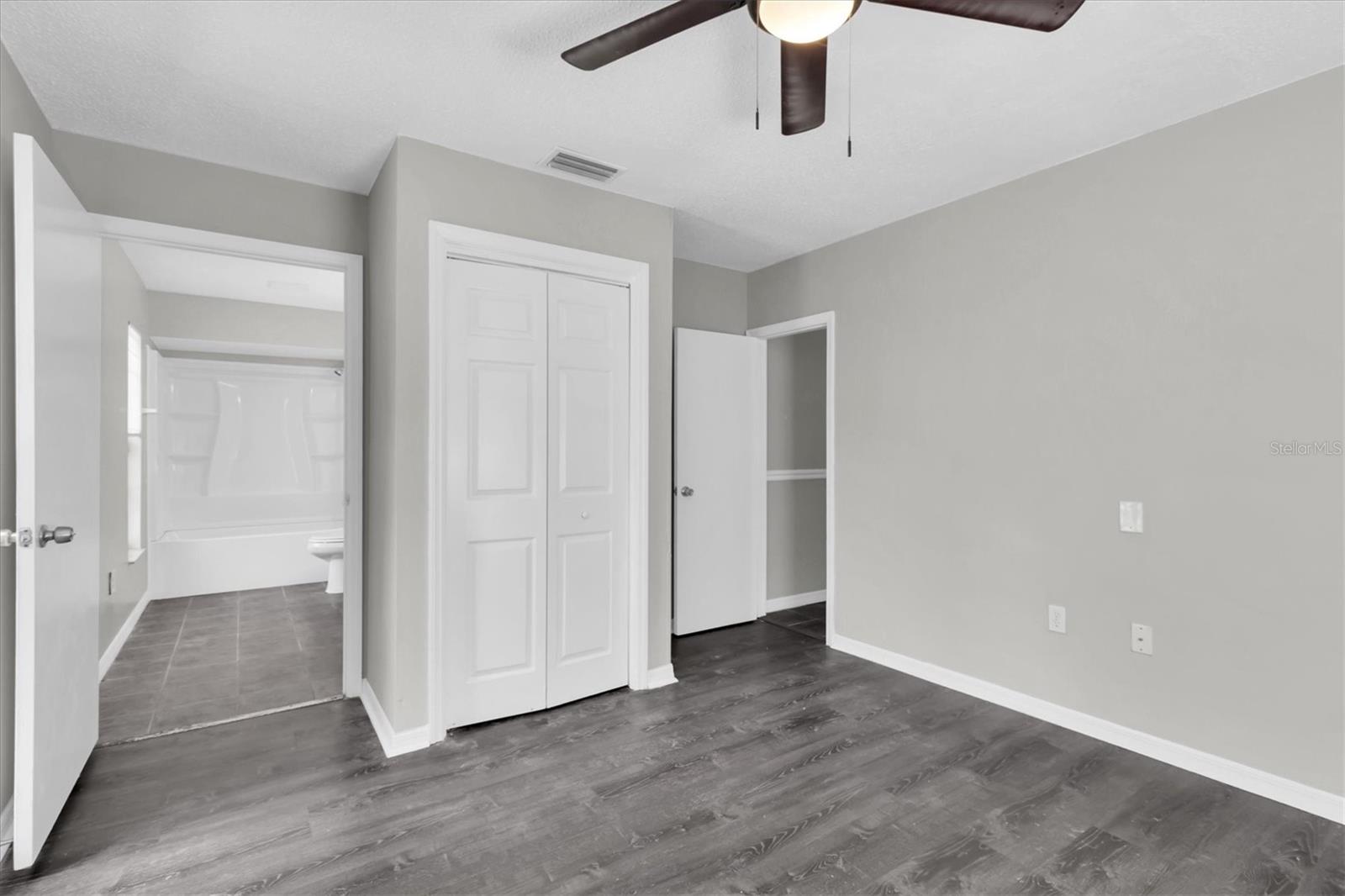 Image 36 of 58 For 271 Eastpoint Court