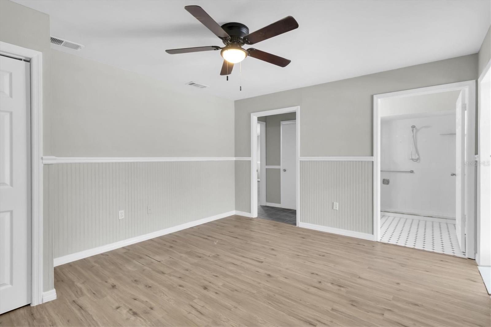 Image 40 of 58 For 271 Eastpoint Court