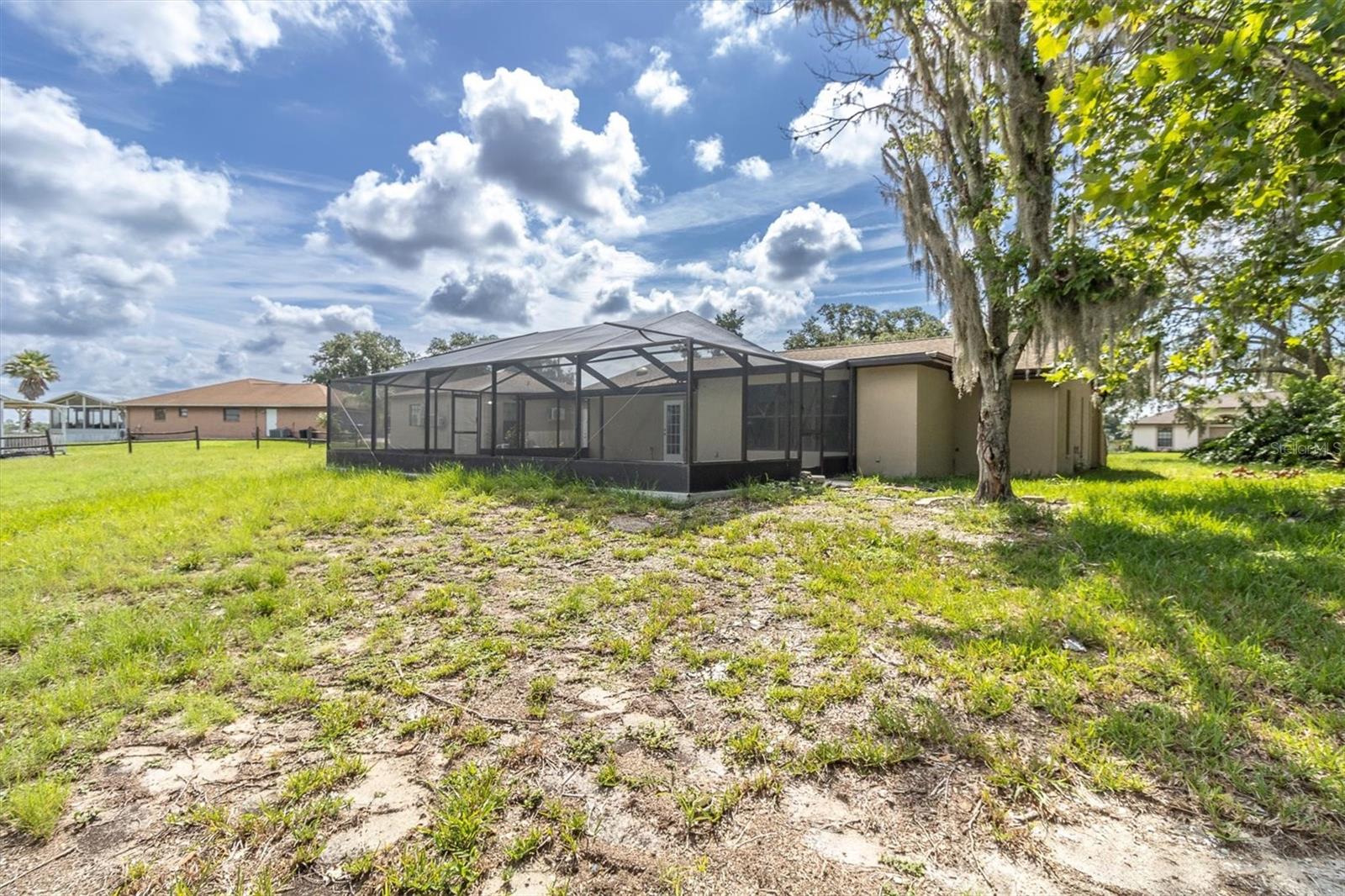 Image 8 of 58 For 271 Eastpoint Court
