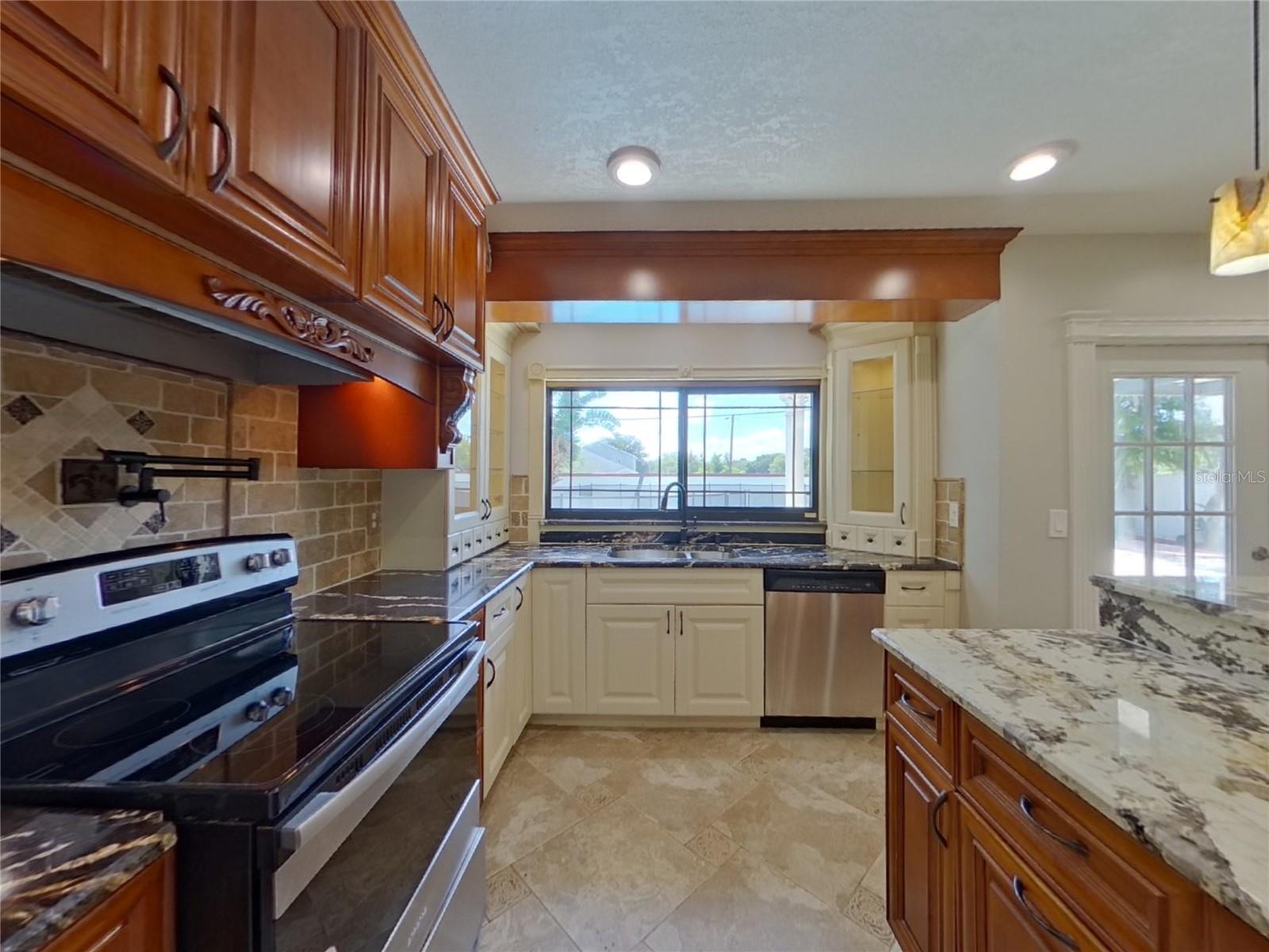 Image 6 of 17 For 8637 Leighton Drive