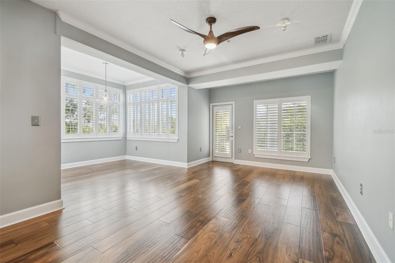 Listing photo id 8 for 435 Oregon Avenue 304