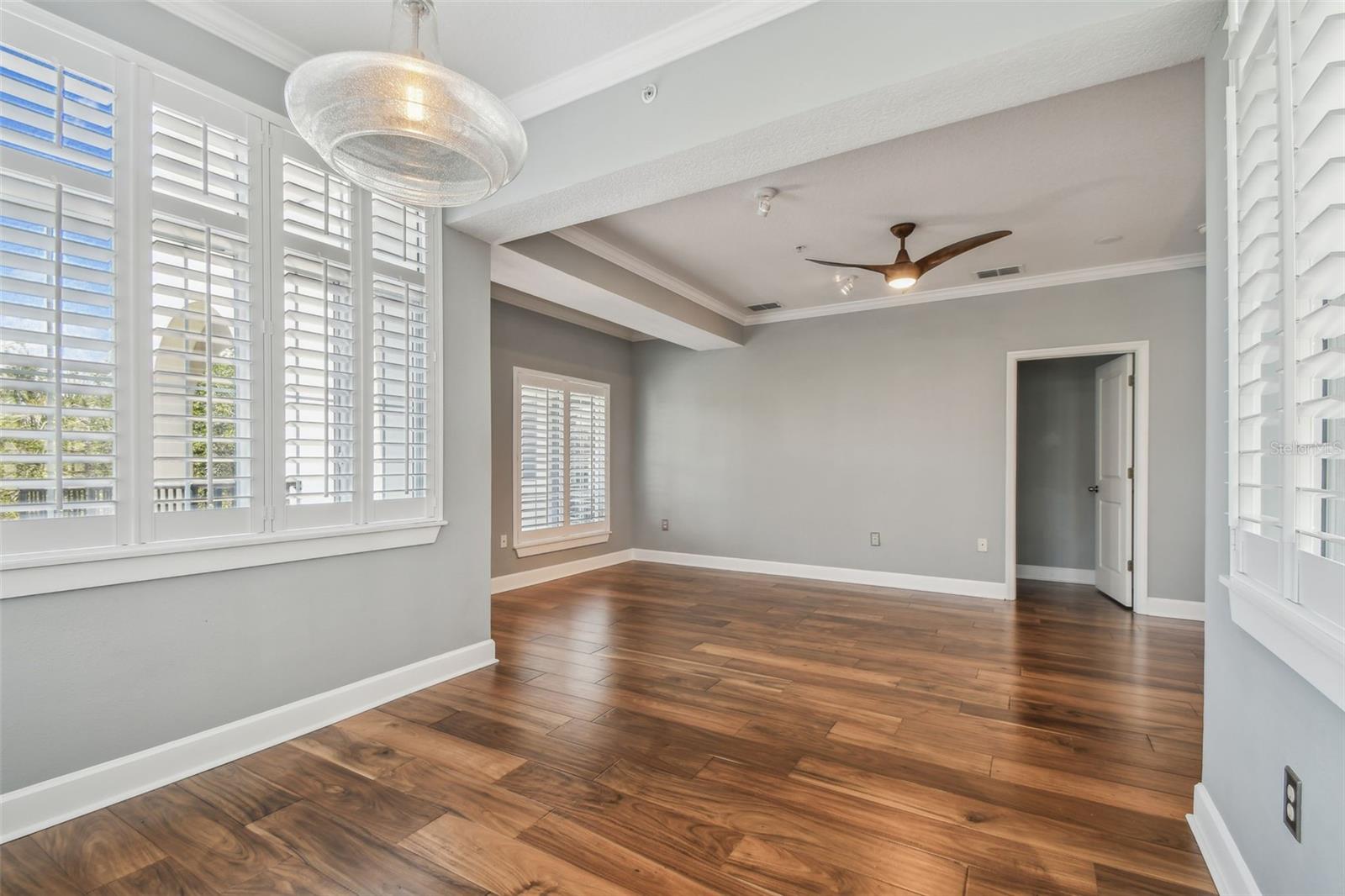 Listing photo id 9 for 435 Oregon Avenue 304