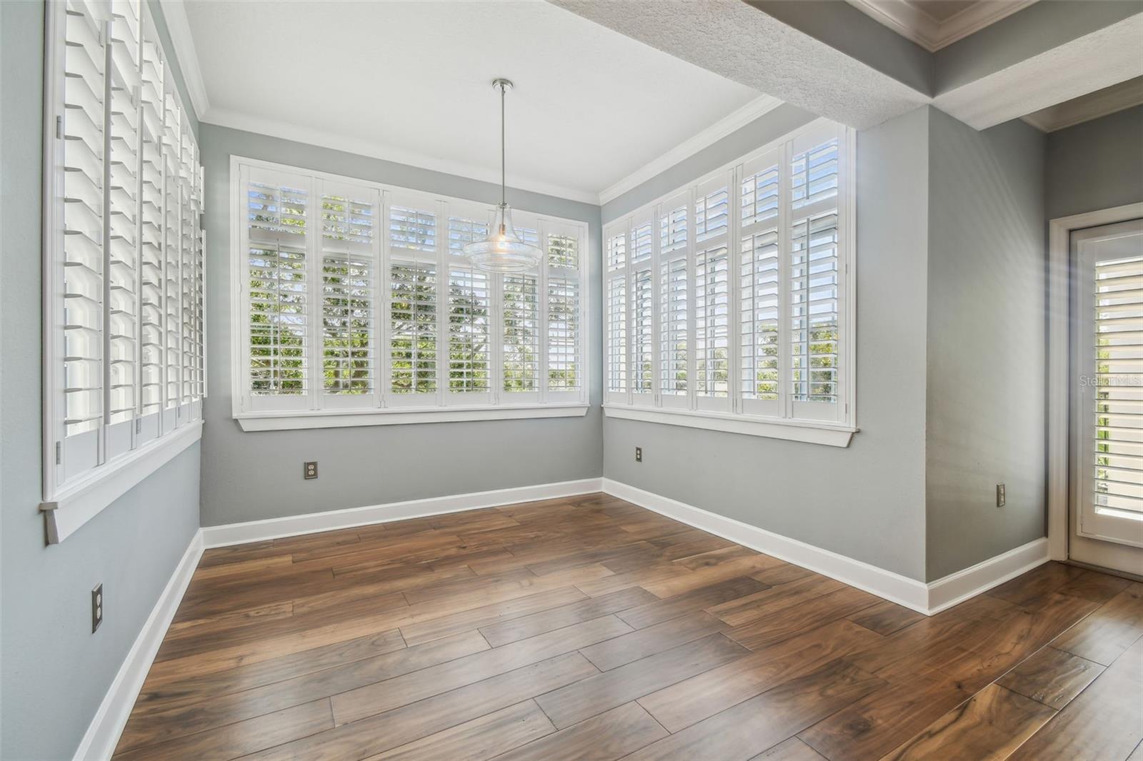Listing photo id 10 for 435 Oregon Avenue 304