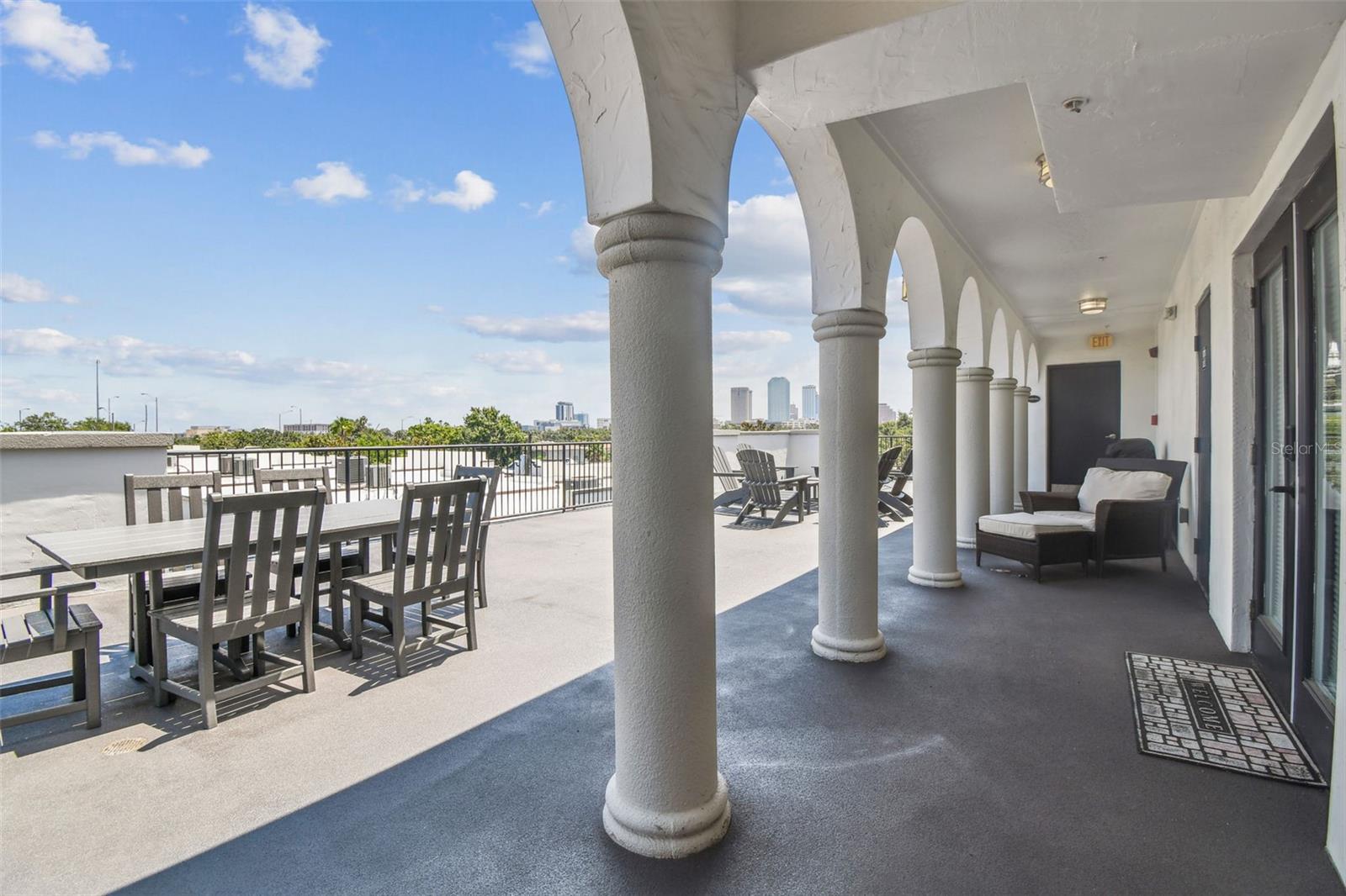 Listing photo id 29 for 435 Oregon Avenue 304