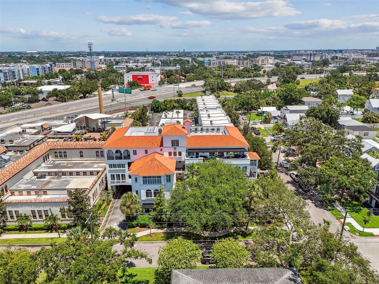 Listing photo id 37 for 435 Oregon Avenue 304