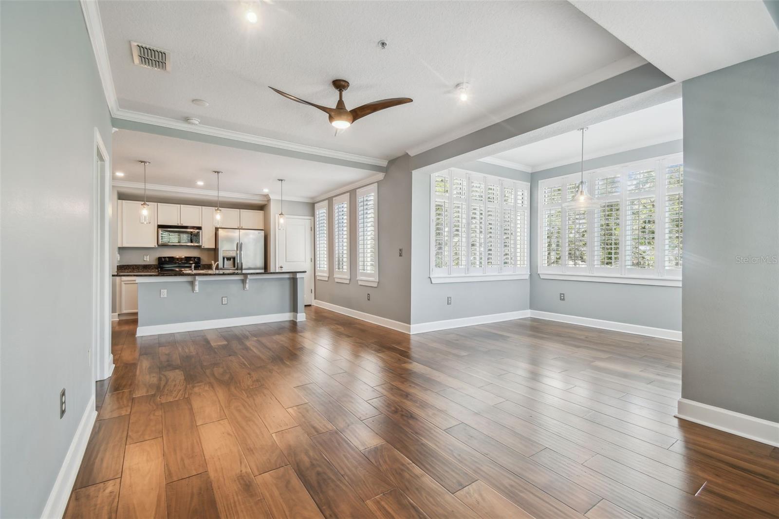 Listing photo id 7 for 435 Oregon Avenue 304