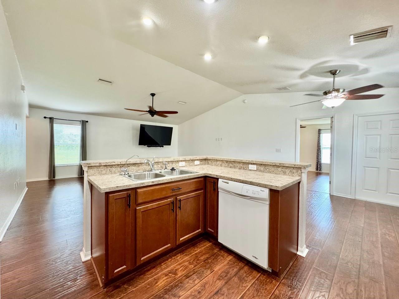 Image 9 of 29 For 11346 Southwind Lake Drive