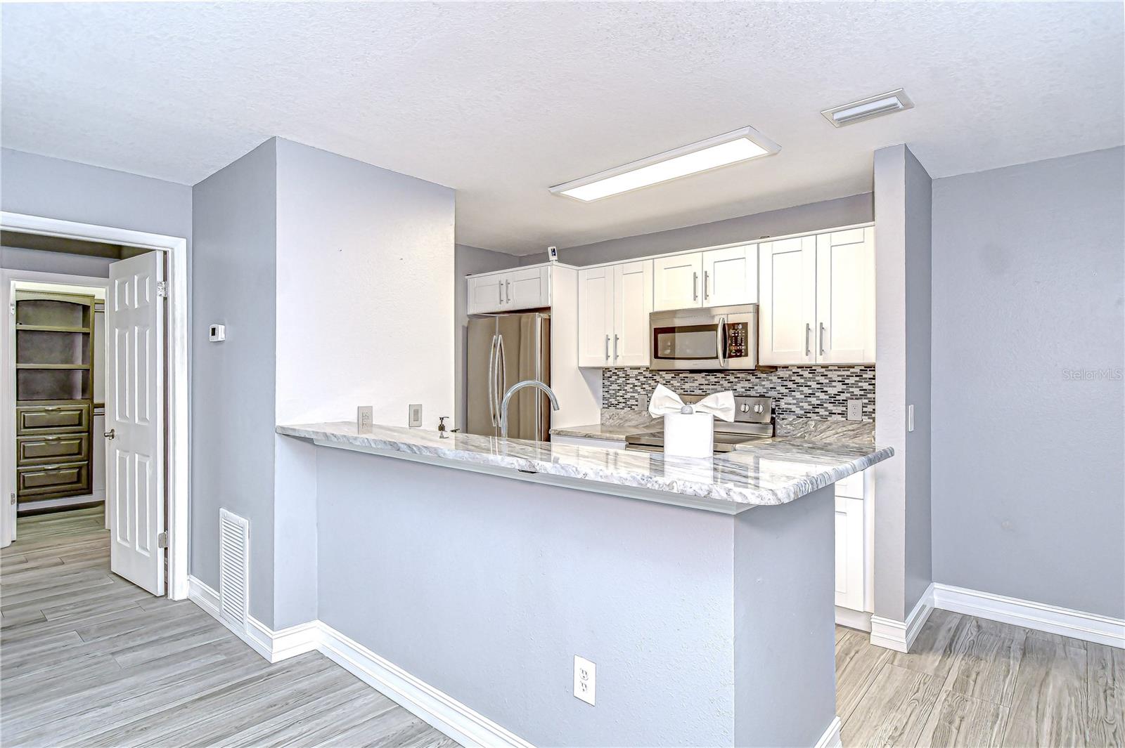Image 12 of 40 For 9481 Highland Oak Drive 1506
