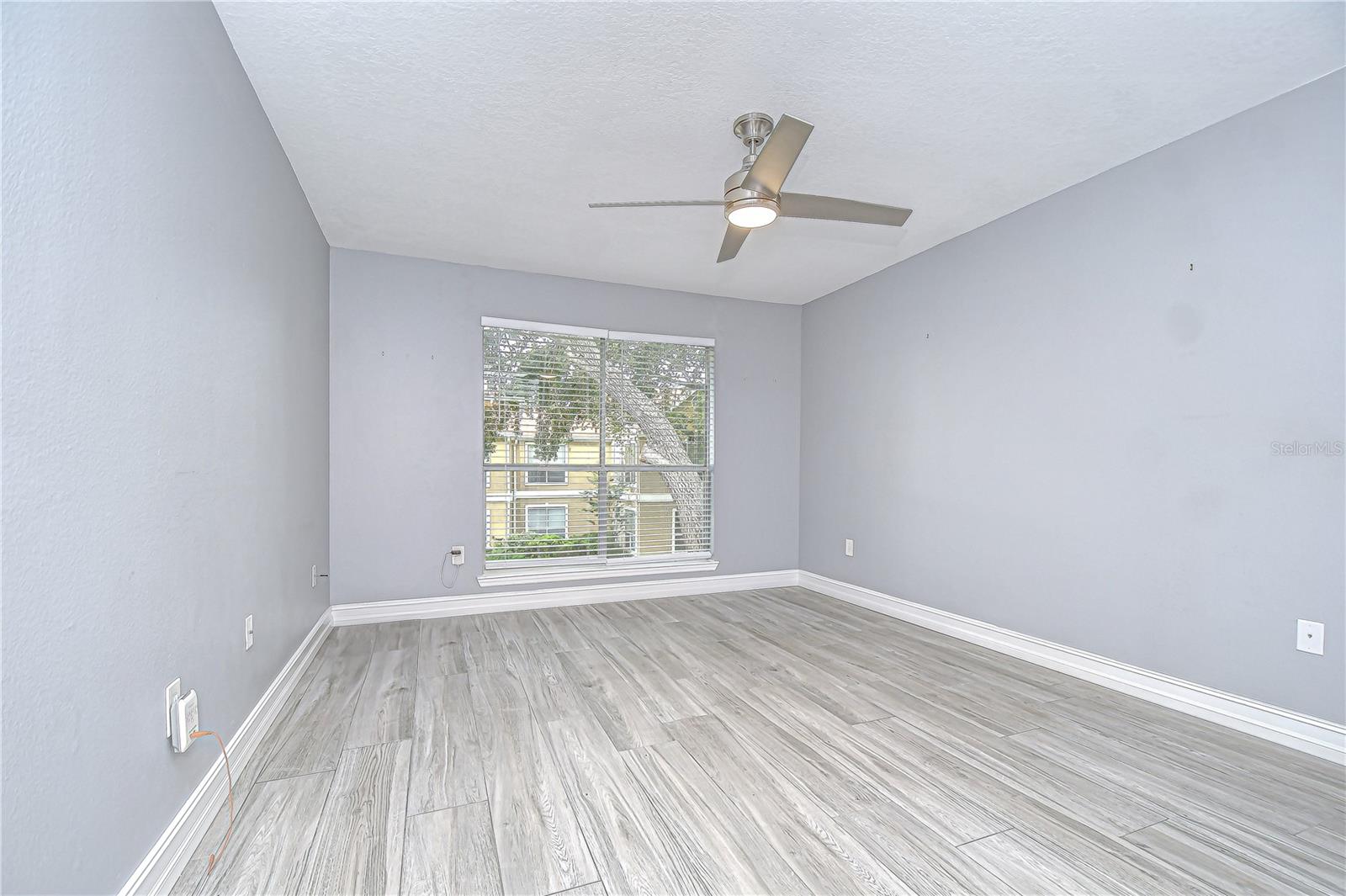 Image 14 of 40 For 9481 Highland Oak Drive 1506
