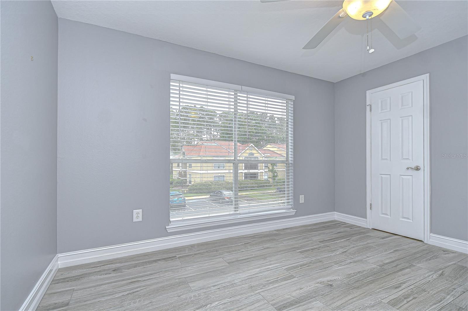 Image 21 of 40 For 9481 Highland Oak Drive 1506