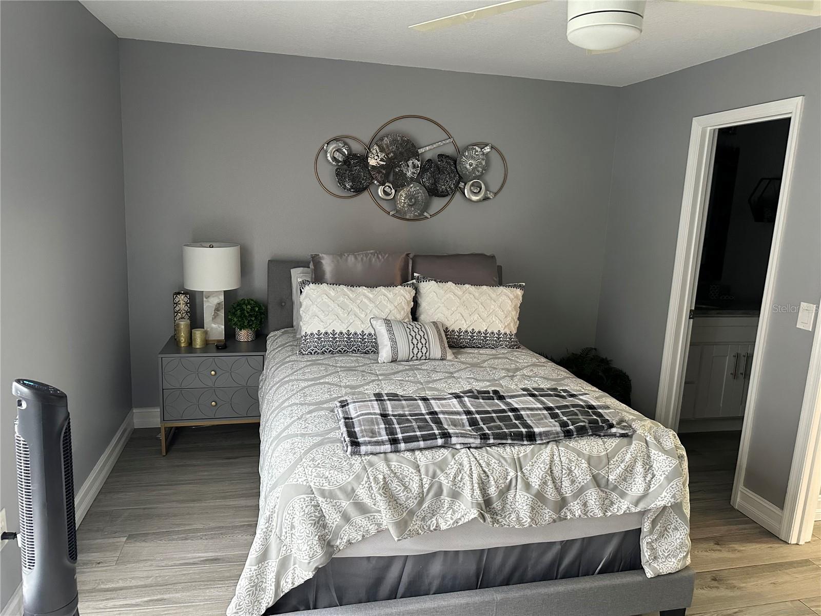 Image 26 of 40 For 9481 Highland Oak Drive 1506