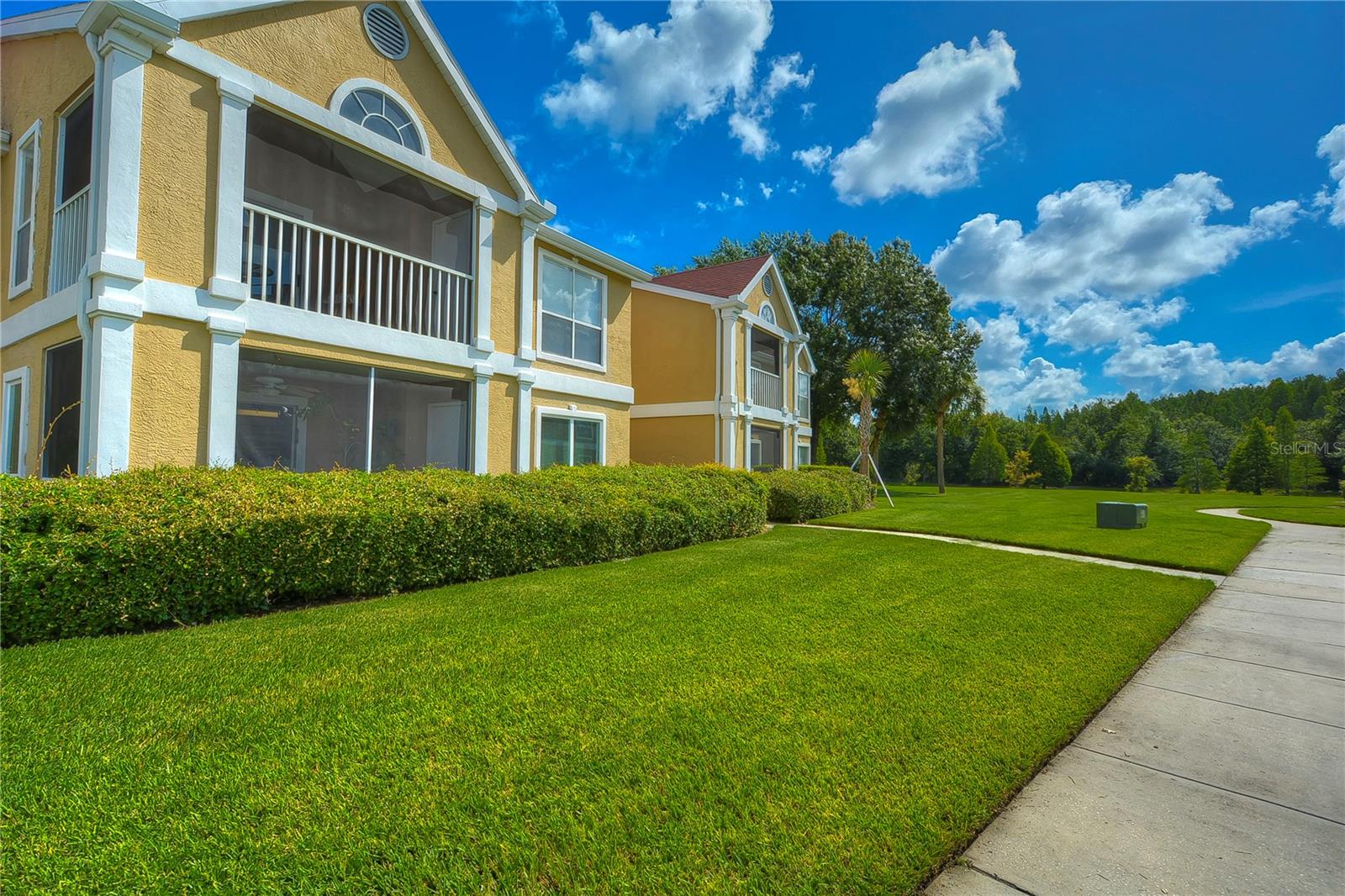 Image 32 of 40 For 9481 Highland Oak Drive 1506