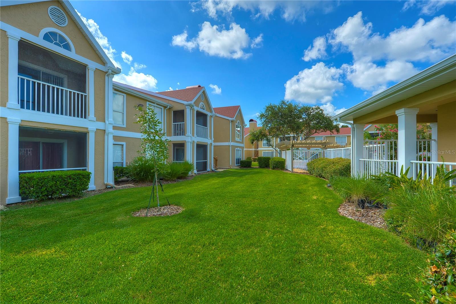 Image 37 of 40 For 9481 Highland Oak Drive 1506