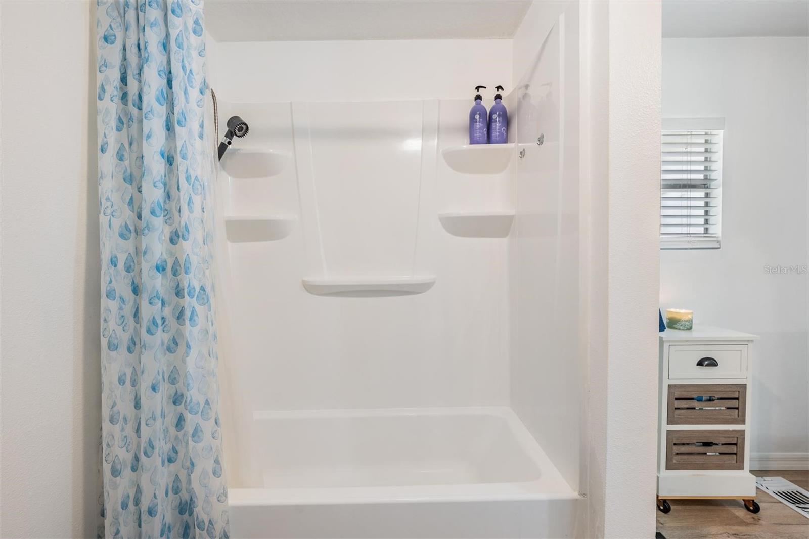 Image 22 of 38 For 6118 Saddletree Drive